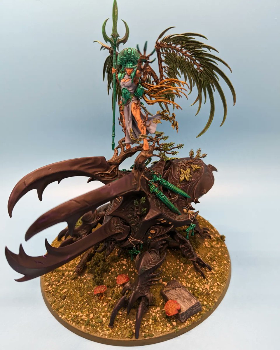 LenHolgate's tweet photo. @TheBrushSmith Alarielle The Everqueen https://t.co/yxGfXaphm7