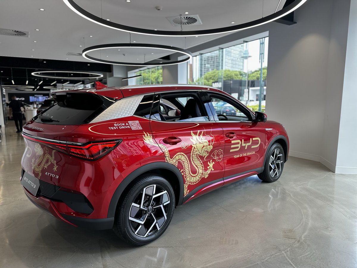 BYD_AsiaPacific's tweet photo. BYD ATTO 3 with Year of the Loong🐲 painting elements in Australia🇦🇺.

#BYD #BYDAU #BYDATTO3 https://t.co/ygu0yCOa0s