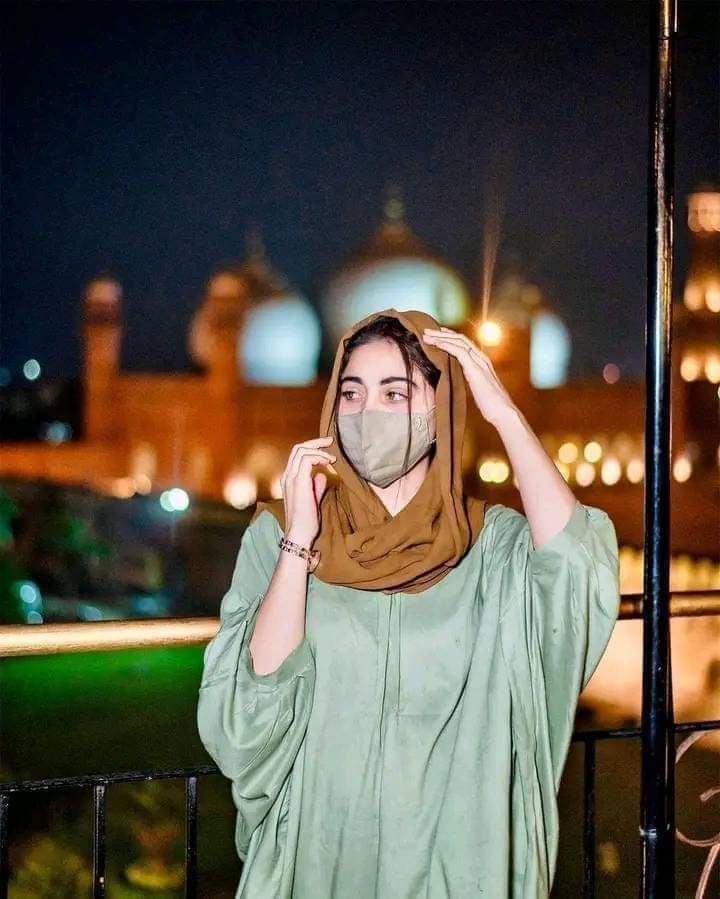 IshaSpeak's tweet photo. ہم کو کیا کیا نا مُیسر  تھا تیرے بعد مگر
دل نے پھر بھی تیری یادوں پہ قناعت کر لی

عبد الحمید عدم
GOOD AFTERNOON ✨ https://t.co/jovO0dunn6