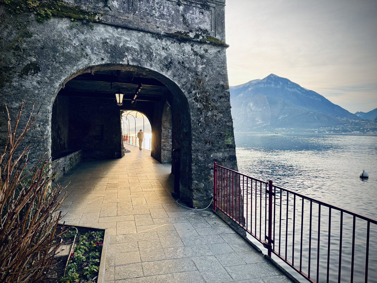 cado's tweet photo. searching for the light- #varenna #como #lombardia #italia
.
#winter Fevereiro 2024
.
#italy #vacation #ferias #heritage #summertime #patrimonio #architecture #arquitectura #arquitetura #street #landscape #nature #natureza #visititaly #europe #visitcomo #visitlombardia https://t.co/tCTaAS4Lt7