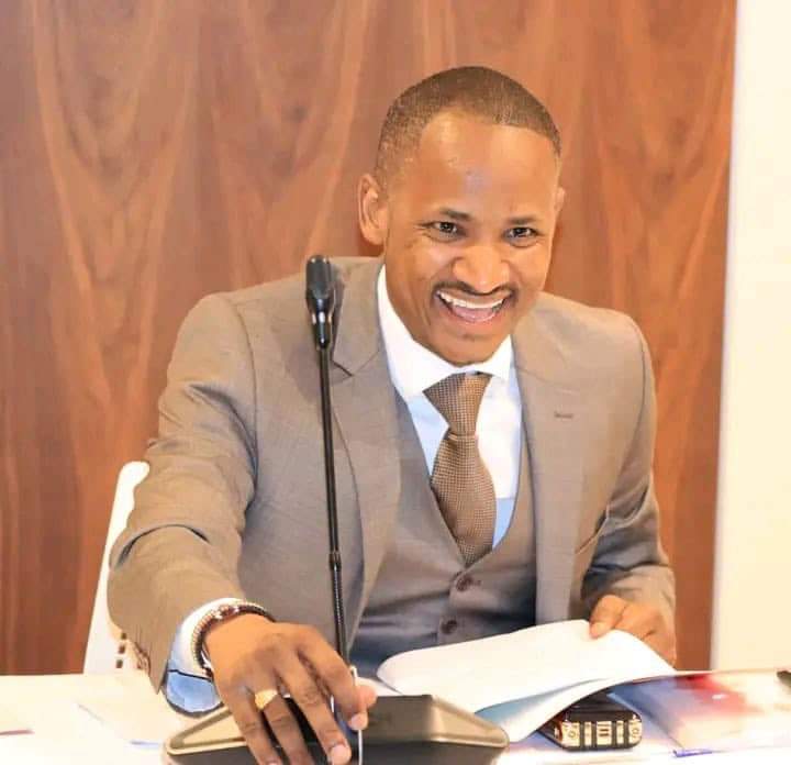 JohnOkwe52's tweet photo. Between Babu Owino and Kimani Ichungwa,who is more competent and brilliant than the other when it comes to leadership.
Likes for Babu
Repost for Kimani

Dr Babu Owino, Passaris,141 mps,Azimio mps. https://t.co/52lZ5WzajP