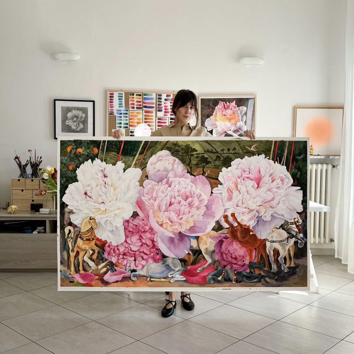 janetpulcho's tweet photo. In my new series of #paintings I analyze #renaissance paintings through the prism of my giant #flower composition.
I was inspired by Paolo Uccello's painting "The Battle of San Romano"
Dimensions: 50 x 65 inches 
#Watercolor, paper (300g, 100% Cotton) Golden leaf 23 3/4 KT https://t.co/JpHkLiXxK3