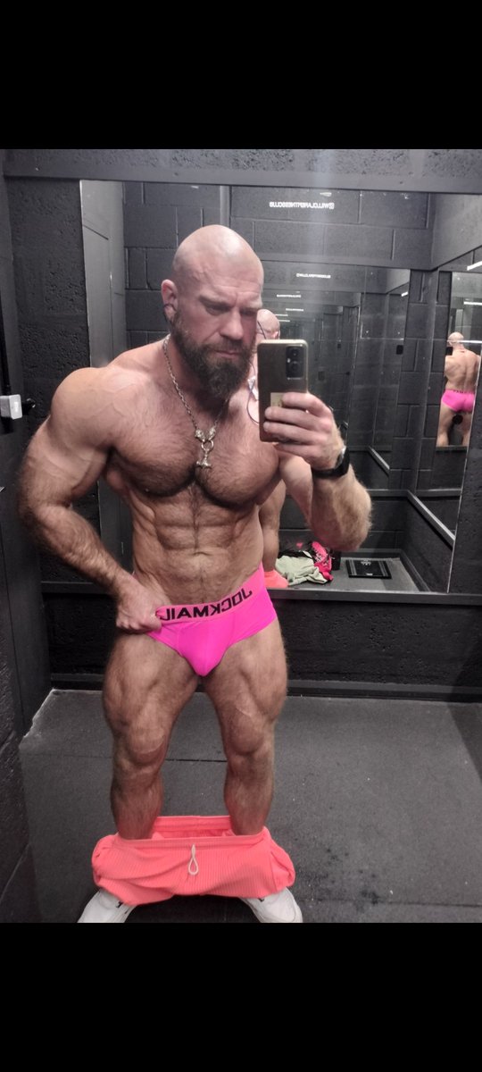 vikingpower83's tweet photo. Daddies coming 😈

https://t.co/StDCvzhwEd https://t.co/CW2sSbiw8M