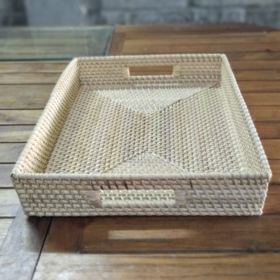 Kerajinan_bali's tweet image. Tray ini berbahan rotan didesain dengan lobang di sampingnya sebagai pegangan.

Harga: Rp150.000

Kamu bisa beli di sini
tokopedia.com/kerajinanbali/…
shopee.co.id/product/127170…

More info
CP 081805322195
kerajinan-bali.com

#tray #nampan #rotan #keranjang #rattan #interior #room