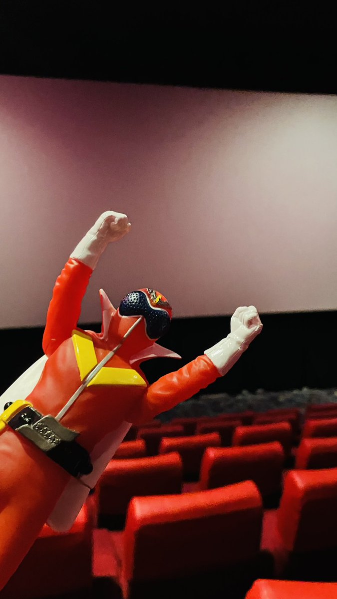 afrorakda's tweet photo. #Waruga KutukanIlmuHitam 観るよー!
たぶんマレーシアホラー。別の映画観に来たんだけど、ネットと劇場の時間が違ってて…
まるで知識ないけど、ちょうど時間が今からだったので🤣 https://t.co/IAlUw2h30g