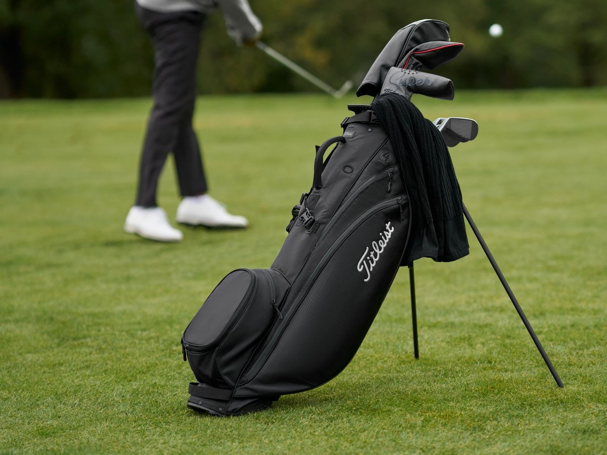 ClarkesGathurst's tweet photo. Titleist's Limited Edition Onyx collection⚫ | Featuring a Titleist 4 Carbon Stand Bag, Titleist Duffel Bag, Titleist Backpack and a Titleist Cap🏌️‍♂️ 

🚚All items available to pre-order!

https://t.co/CtuJH08QNe https://t.co/FNMXHJPJhz