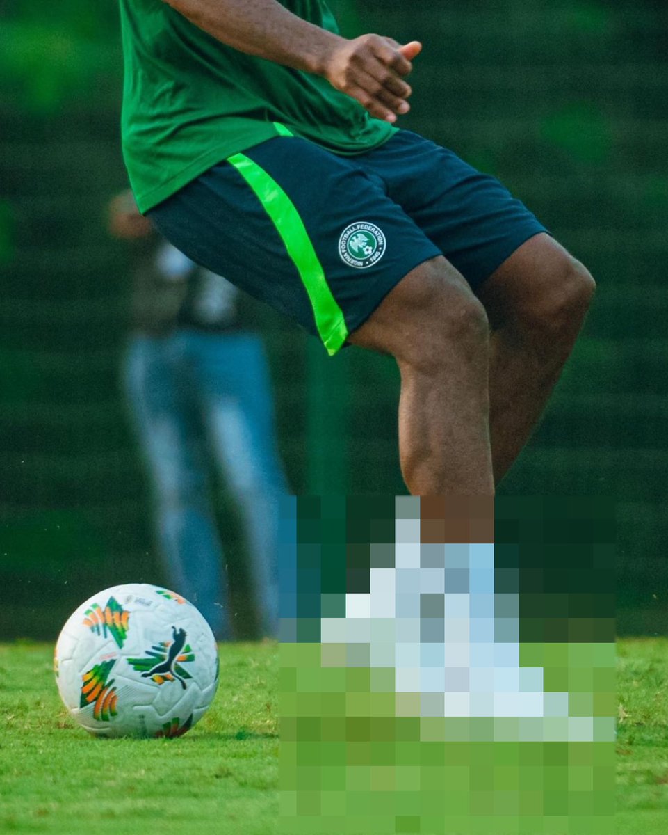 Notts County’s <a href="/JohnJBostock/">John Bostock</a> and Nigeria’s <a href="/AwaziemC/">Chidozie .C. Awaziem</a> train in the new Sokito Scudetta. 🕵️ 👀