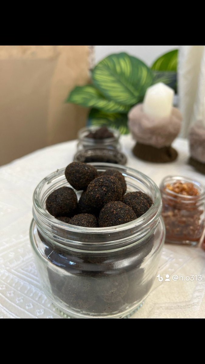 #سناب_سيارتك_ولووحتك

اللي ودها ببخور الكل يسألها عن لاتتعدا بخورنا شي ف القلب يابنات