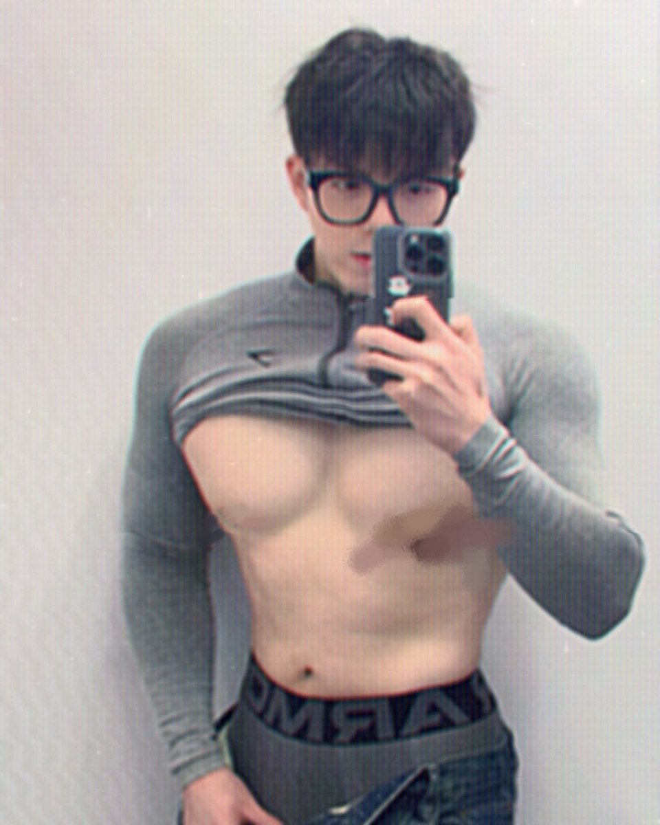 LLwang1203's tweet photo. 吃饱了吗 https://t.co/b5hQ4vEUYk