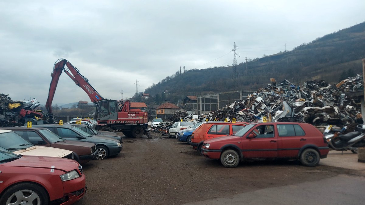 e_aletic's tweet photo. Unistavanje vozila visestrukih povratnika u cinjenju saobracajnih prekrsaja u Zenici @novabhtv https://t.co/Bg3JYkKI3v