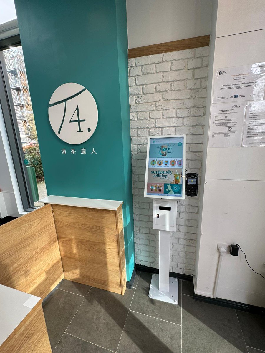 DSS_digitalsign's tweet photo. Our self service kiosks looking fantastic for @t4_unitedkingdom along with digital menu boards, rolling out all over the country, if you haven’t tried their fantastic drinks your missing out #digitalsignsolutions #selfservicekiosk #digitalmenuboards https://t.co/74hfIVmGnp