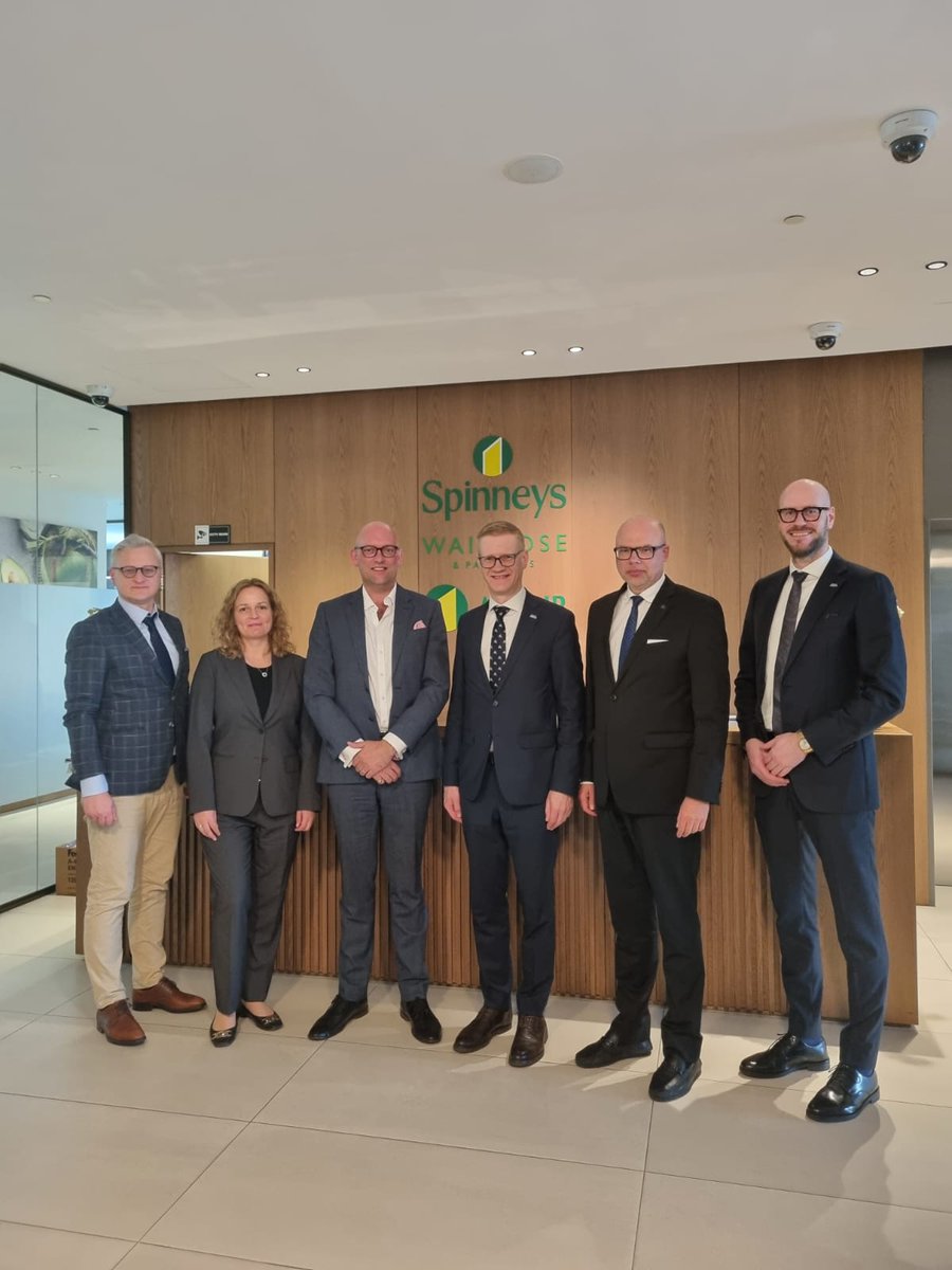 LTinUAE's tweet photo. Vice-Minister Mr Vytenis Tomkus 🇱🇹 and Lithuanian business delegation presented the potential of 🇱🇹F&amp;B products, innovations and expertise to Mr Abdelrahman Mohamed Ali Shehab Al  Hosani, Director of Economic Development @DubaiDET, UAE Food and Beverages Group and Spinneys. https://t.co/tW5y9RJaoX