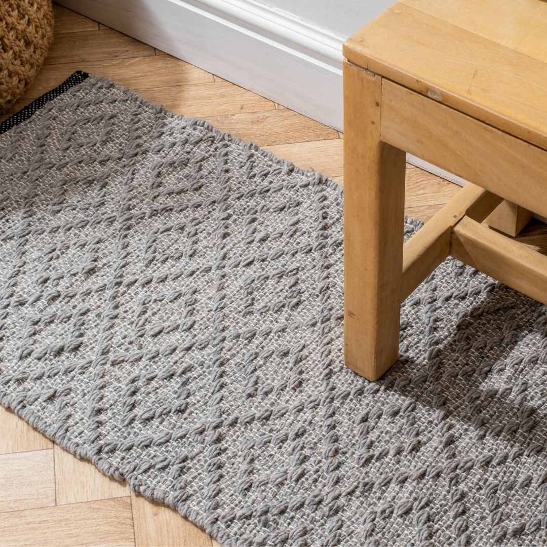 TableviewCentre's tweet photo. UPGRADE YOUR HOME TO LUX! 🏡 Shop up to 60% OFF on selected carpets &amp; rugs at Whitehouse &amp; Continental https://t.co/fEVrXZS16o