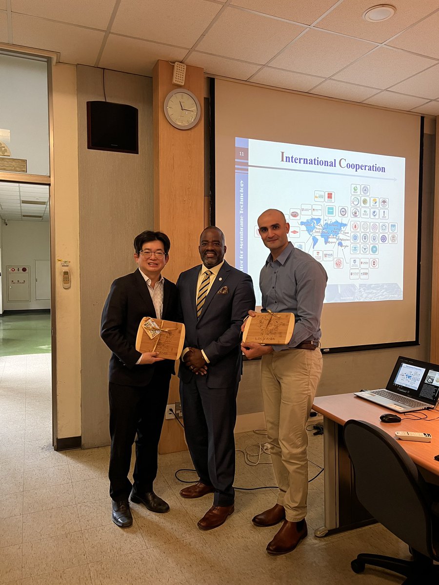 AndrewDaire's tweet image. Visiting some of the engineering research centers at Chung Yuan Christian University which offers collaboration opportunities with @UWM_Engineering. @UWMNews @UWM @uwmresearch