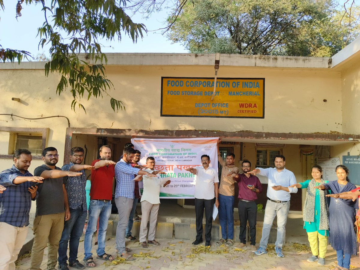 Swachhta pledge taken as a part of swachhta pakhwada in r/o FSD Mancherial
<a href="/FKarimnagar/">FCI_DO_Karimnagar</a> 
<a href="/FCI_Peddapalli/">FCI_FSD_Peddapalli</a> 
<a href="/BscFci/">FCI BSC JAMMIKUNTA</a>