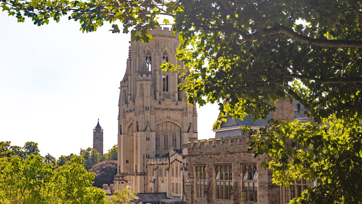 BristolUniEcon's tweet image. We want to congratulate today&apos;s postgraduate Graduands from the School of Economics.
 🎉 We are very proud of you all and hope you enjoy your day, despite the rain! 🎓
#StudyEconomics #PGgraduations #EconomicsBristol