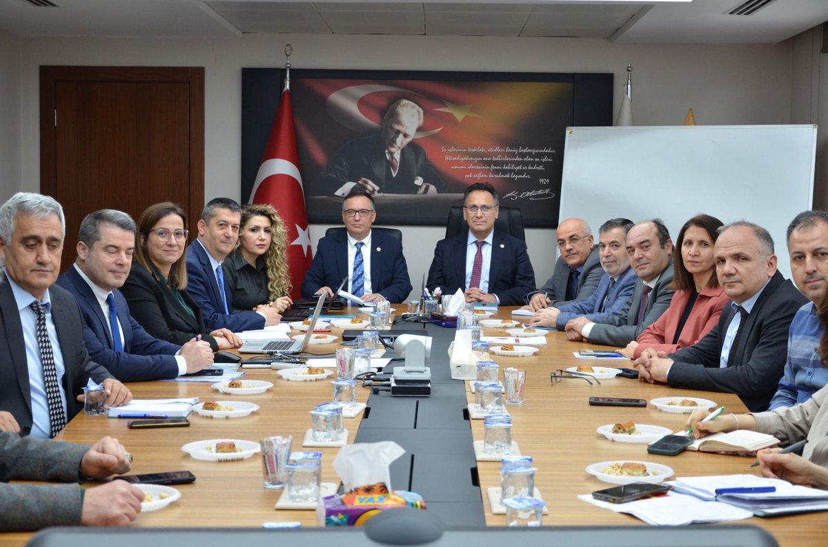 dsi_7_blgmd's tweet photo. TAKK Dairesi Başkanı Aydın Sağlık ve Bölge Müdürümüz Köksal Buğra Çelik başkanlığında mutabakat toplantısı düzenlenmiş olup, 2024 Yılı Mutabakat Toplantıları başarıyla tamamlamıştır. https://t.co/lJS9uBC1V8