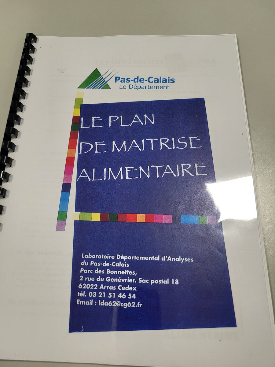 JulienGiovacch1's tweet photo. Réunion des élèves membres du #CVC en commission menu du restaurant scolaire du #collegedelamorinie. Des élèves impliqués et informés des contraintes pour une alimentation équilibrée. #bio #approlocal #CD62 #noselevesontdutalent https://t.co/FnouPPw8od