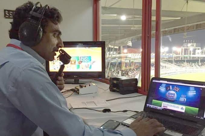 ItsHamieekhan's tweet photo. There should be Proper Urdu Commentators like Tariq Saeed otherwise no need to force these clueless fellas on us, Yes they know cricket but choice of words, Expressing Emotions through Commentary is a different thing, Commentary is an art.
#Tariqsaeed #PSL2024 https://t.co/shFZ2s10v5