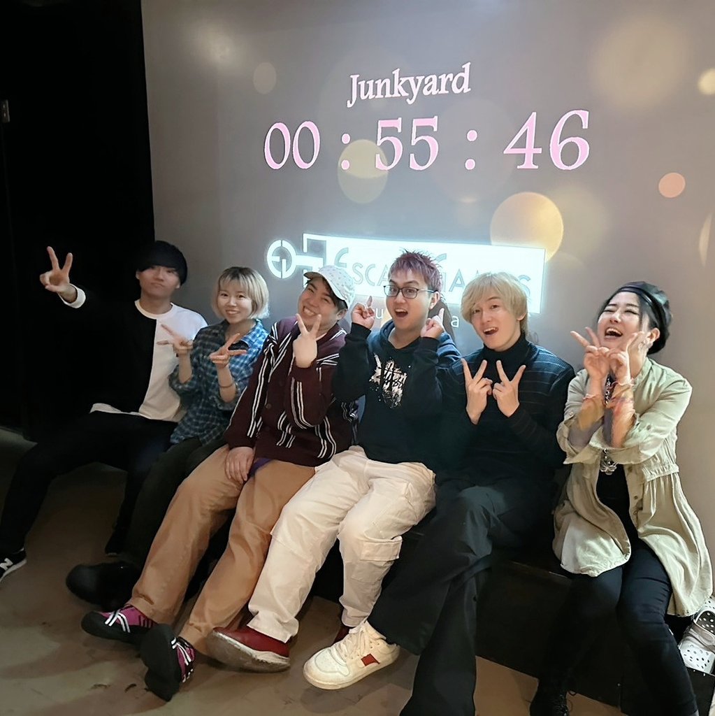 minachinami's tweet photo. Escape Games Fukuoka『Junkyard』脱出成功✌今までやったことない仕掛けもたくさん。
今回脱出できた秘訣はそれぞれ信頼してしっかり分担できてたことかな🤔正直私がある箇所にかかりっきりになってる時他が何やってたかは全くわからん🤣まあこれがチームワークってやつよ！
 #謎部活動報告 https://t.co/dCAEOzF3Ks