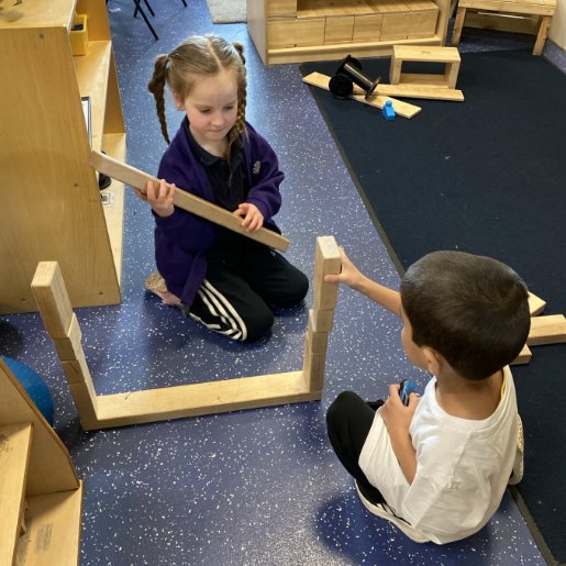 shipley_ce's tweet photo. Working collaboratively in the construction area @WeAreBDAT #reception #eyfs #provision #constructionarea #collaboration #workingtogether https://t.co/C39H355bzK