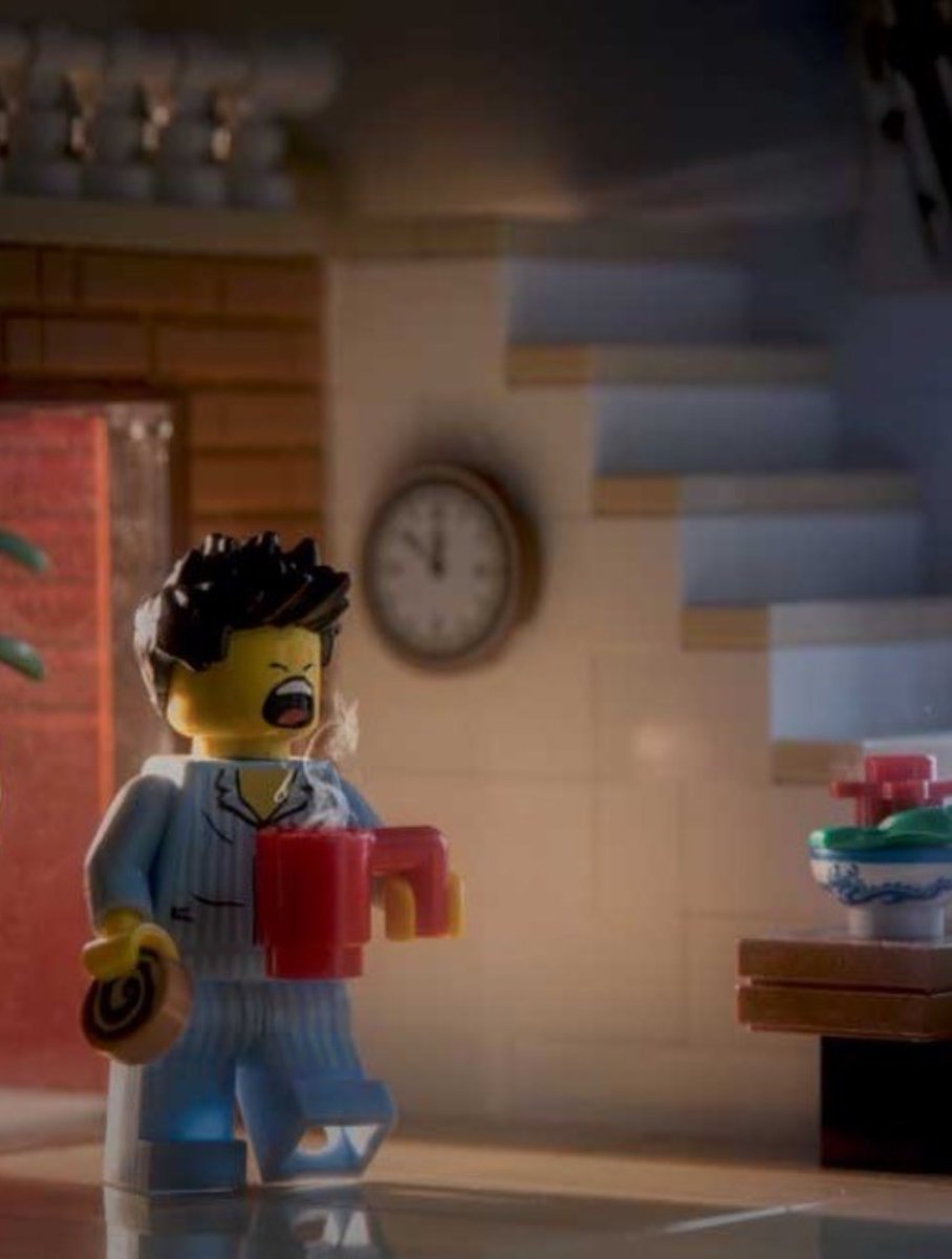 FoolishBricks's tweet photo. @MiniStar1_2_3 Rise and shine, time to wake up (according to my child 😎) https://t.co/gKczgnOxKX