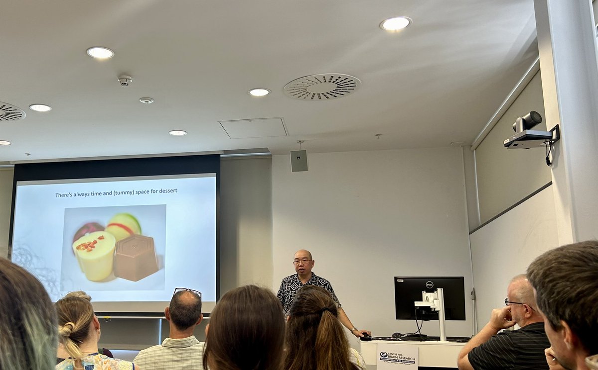 Sophie L. Farrow tweet media