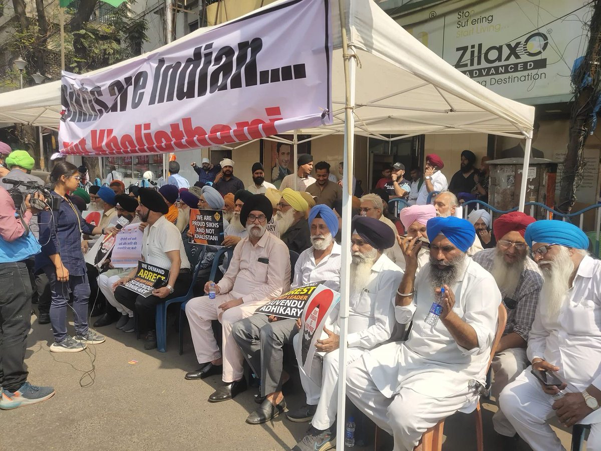 Jamadersaker's tweet image. #Sikh #SikhProtest #WestBengal #BJPHataoDeshBachao #ShameOnBJP 

@abhishekaitc 
@amitmalviya 
@IamSumanDe