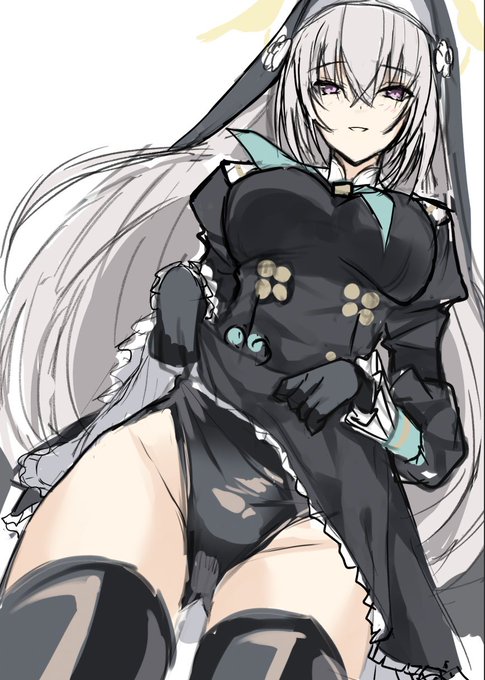 これは普通の制服サクラコ様描こうと思ってたのに覚悟決めてしまったラフ
しょうがないね 