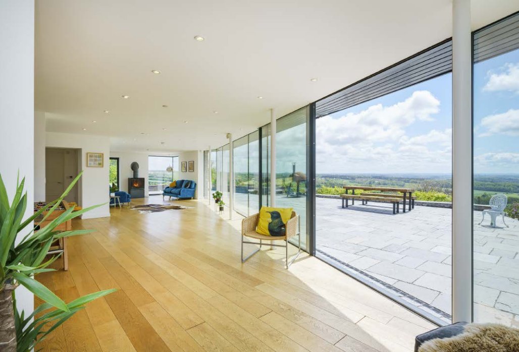 IQGlassUK's tweet photo. Hill House in Somerset maximised its location with a large glass elevation of #structuralglass mixed with sliding minimal windows. See more of our South West projects here or get in touch with the team to discuss your next project.
https://t.co/m1u70NDnkV https://t.co/SxzibgUXRC