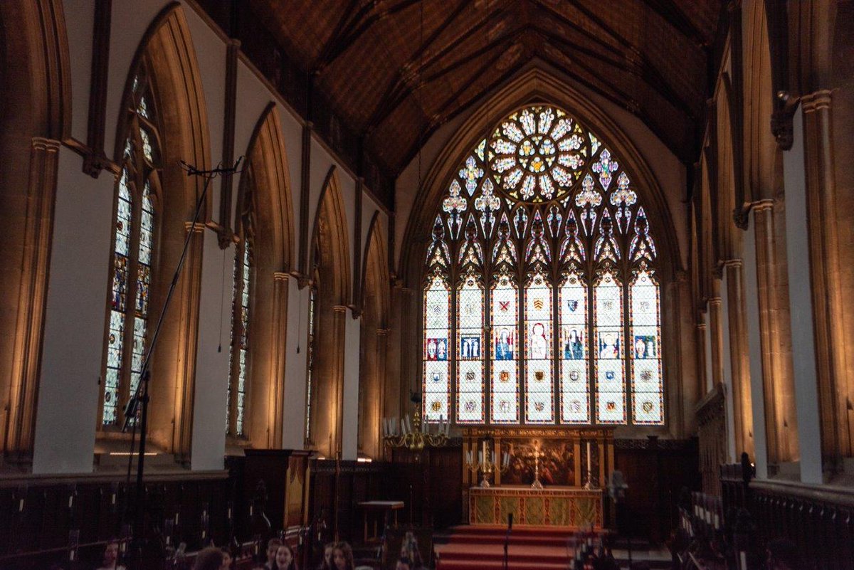 MertonChapel's tweet photo. All are welcome this evening for Choral Evensong, with music by Byrd, Weelkes &amp; Farrant. Join us at 6.15pm in Chapel.

Livestream: https://t.co/LpOz00YoHK https://t.co/01OPjnflot