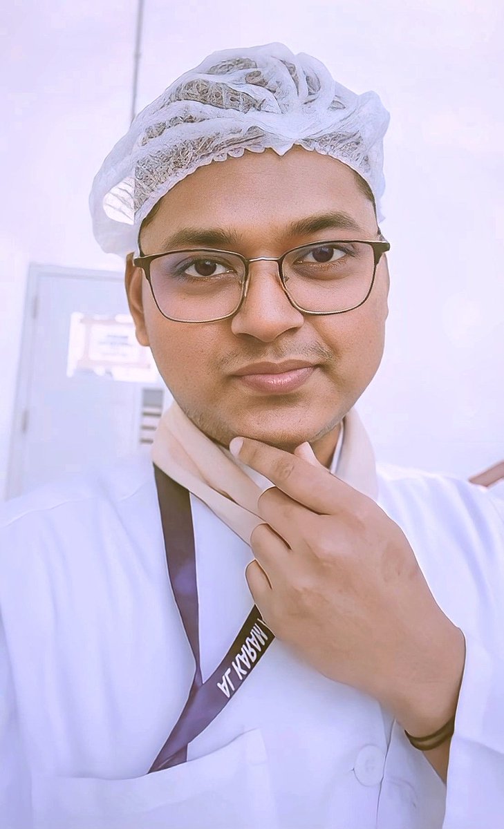 iamnajimul's tweet photo. Clocking in for duty.
#workmodeactivated https://t.co/c6YwEvg2dI