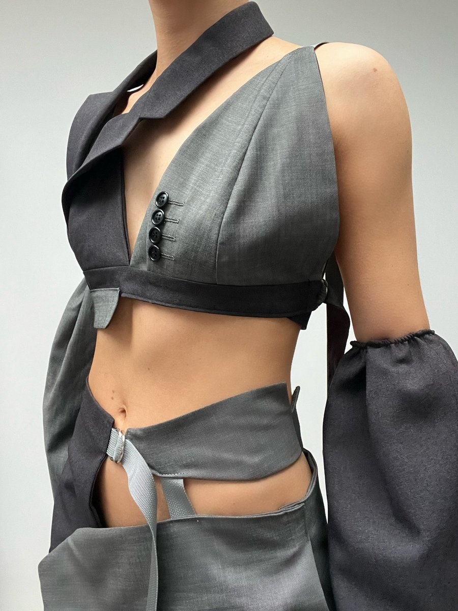 SarahORobinson_'s tweet photo. Our eighth 10 X 10 bralet comes with a little extra! 
Matching Wrap Skirt created from Mixed blazers with adjustable D-ring fastening strap. 

Part of 10 X 10 campaign, featuring 10 Slash Bralet Styles, in 10 variations, at 10 different prices over the span of 10 days. https://t.co/BXJWHtrzsA
