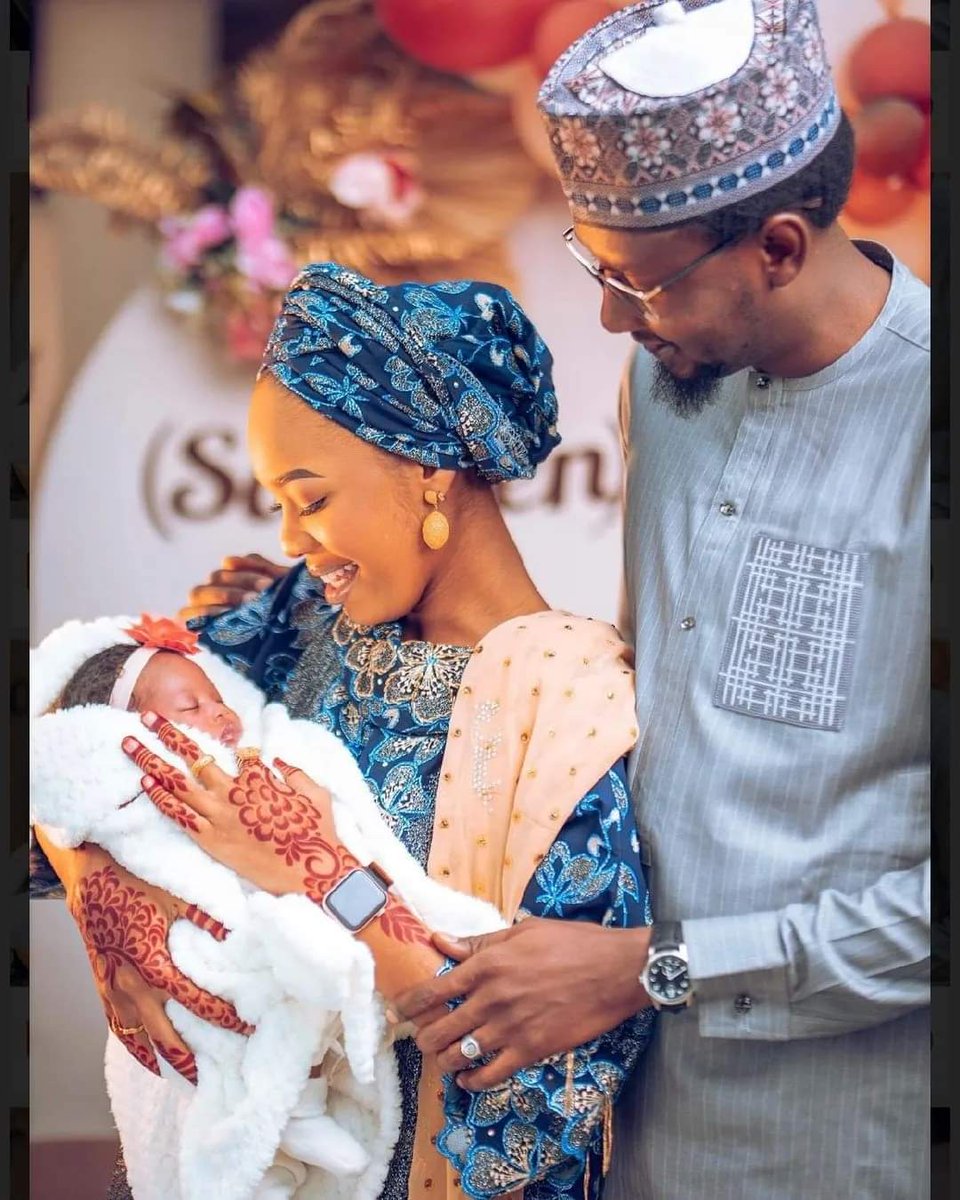 Weddings_Update's tweet photo. A one derful first month of tiny endless cuddles! Alhamdulillah One month of loving you baby Sabreen🤍🤍🤍. With you our world got brighter🥹
U’izukuma bikalimatil-lahit-tammati min kulli shaytanin wa hammah, wa min kulli ‘ainin lammah. #Sabreen’s Maami👩👧 @_herfcer2
Makeup @bahi https://t.co/SIE3a2Eylb