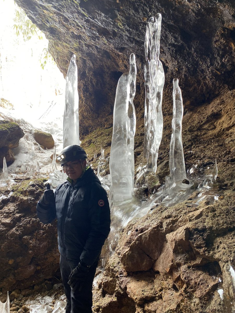 adexnoboribetsu's tweet photo. Some tall ice formations still remaining on today’s tour. 😁

https://t.co/A9oWRKAZyH

#adexbase #adexnoboribetsu #adventureexperience #hokkaidotrip #hokkaido_lovers #icecaves #japan #tour #スノーシュー #北海道 #登別 #登別温泉 #登別地獄谷 #日本 #温泉旅行
#スノーシュー #氷筍 https://t.co/24P7J1Qp1V