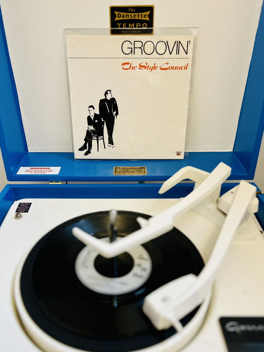 AGC_LONDON's tweet image. #NowPlaying at the Art Gallery #TheStyleCouncil #PaulWeller #MickTalbot #YoureTheBestThing #Groovin #Dansette #Vinyl 

open.spotify.com/track/2xdfB0TX…

What are you listening to right now?