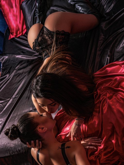 Getting intense here, are you coming? ✨❤️  #GirlsFromS20 #modeling #girlmeetsworld  check my friendsbio<a href="/tag/girlsfroms20"class="tags">#GirlsFromS20</a><a href="/tag/modeling"class="tags"><span>#modeling</span></a><a href="/tag/girlmeetsworld"class="tags"><span>#girlmeetsworld</span></a>