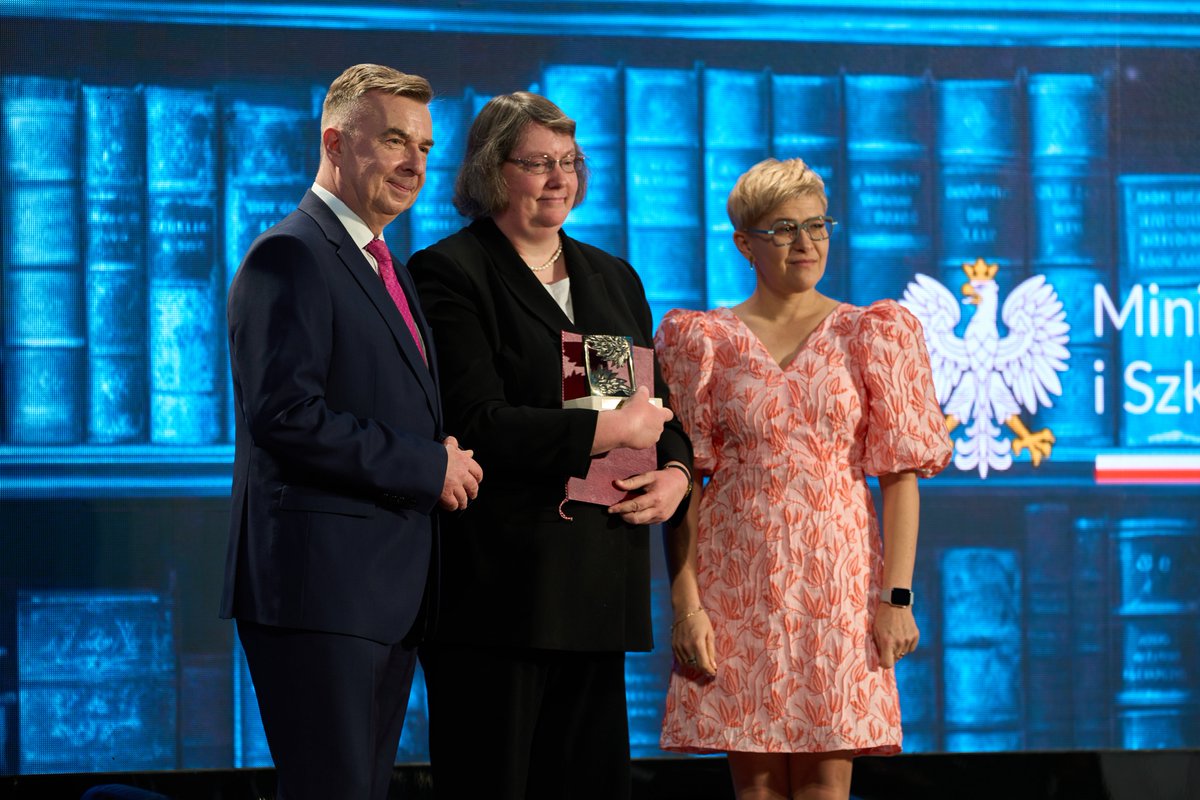 EuropeanXFEL's tweet photo. High honor for Beata Ziaja-Motyka

The #Polish Ministry of #Science and Higher Education honoured the  group leader at the Center for Free-Electron Laser Science for her outstanding achievements at #DESY, European XFEL and IFJ PAN.
https://t.co/HGN8oZOHMZ
#EuXFEL #CFEL https://t.co/gDarfogRwO