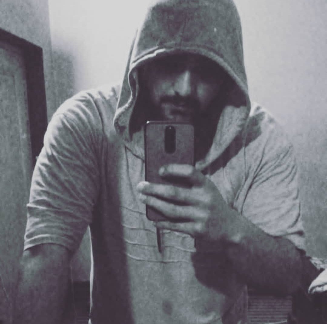 InsomniacShabby's tweet image. #BeastMode obsessed with the pumps. #SpartanGym the place where i fight all my stress and anxieties.