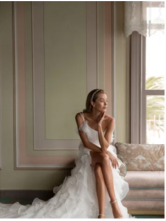 lorrainetyne's tweet photo. Whether you dream of a romantic lace gown or a sleek and modern design, a custom wedding dress is the perfect way to make a statement on your big day. Visit https://t.co/9z0AfRkcB8 to get a #customweddingdressnearme https://t.co/7KGl7DnSaC