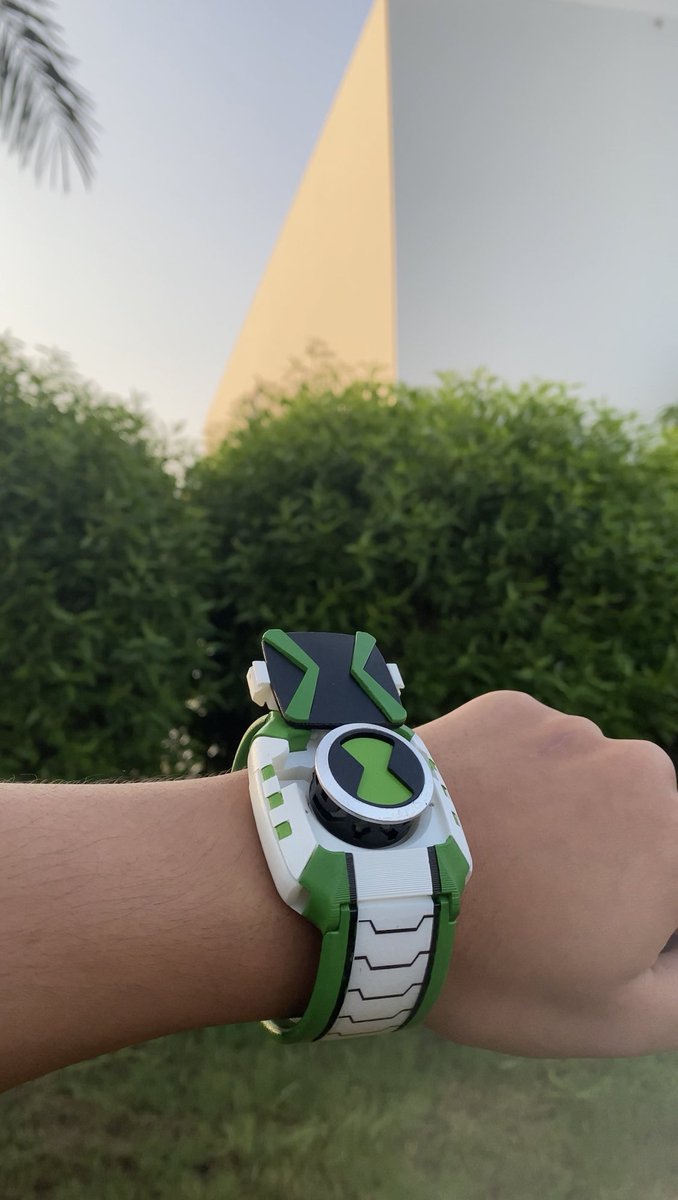 Ada sorang brader tegur pasal pakai jam ratusan ribu.

“Dik, kenapa pakai benda Omnitrix ni kawasan outdoor? Nampak menunjuk dan menyampah aku tengok”

Aku jawab…