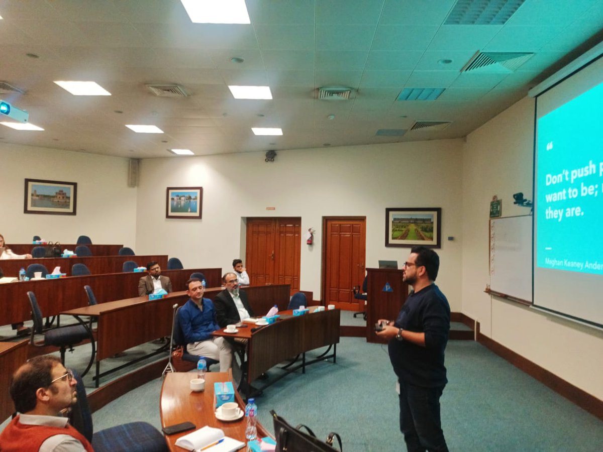 PASpk's tweet photo. Our experts Javed Jafri, Arfa Syed, and Kashif Hafeez Siddiqui conducted the PAS Expert Briefing Session on "Modern Media Blueprint" focused on the latest media and research trends and effective planning in today's landscape. The session was exclusively for PAS members in Lahore. https://t.co/SXmHhluPgS