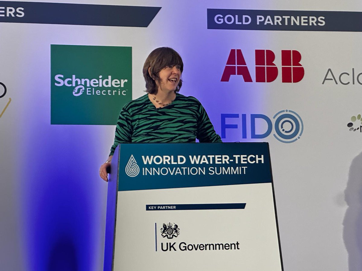 WorldWaterTech's tweet image. Kicking off Day 2 at #WorldWaterTech, Helen Wakeham, Director of Water Transformation @EnvAgency delivers a keynote address on investing in water and learning from the past and the future.