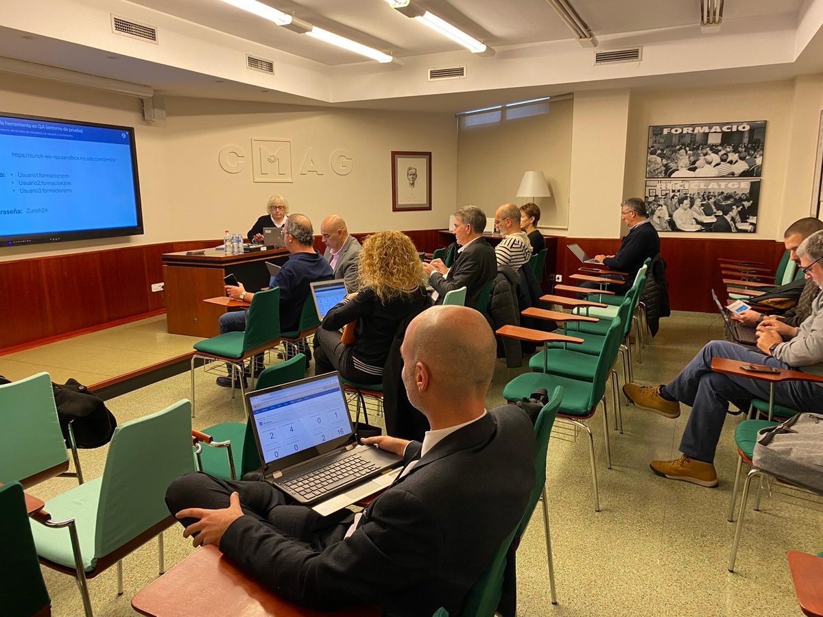 mediadorsgirona's tweet photo. Aquest matí @ZurichSeguros, entitat col·laboradora del nostre Col·legi, ha reunit a la nostra seu col·legial la seva xarxa d'agents de la demarcació per presentar #ZRM, una nova eina de suport per a la venda. https://t.co/x6Lw8sN5He