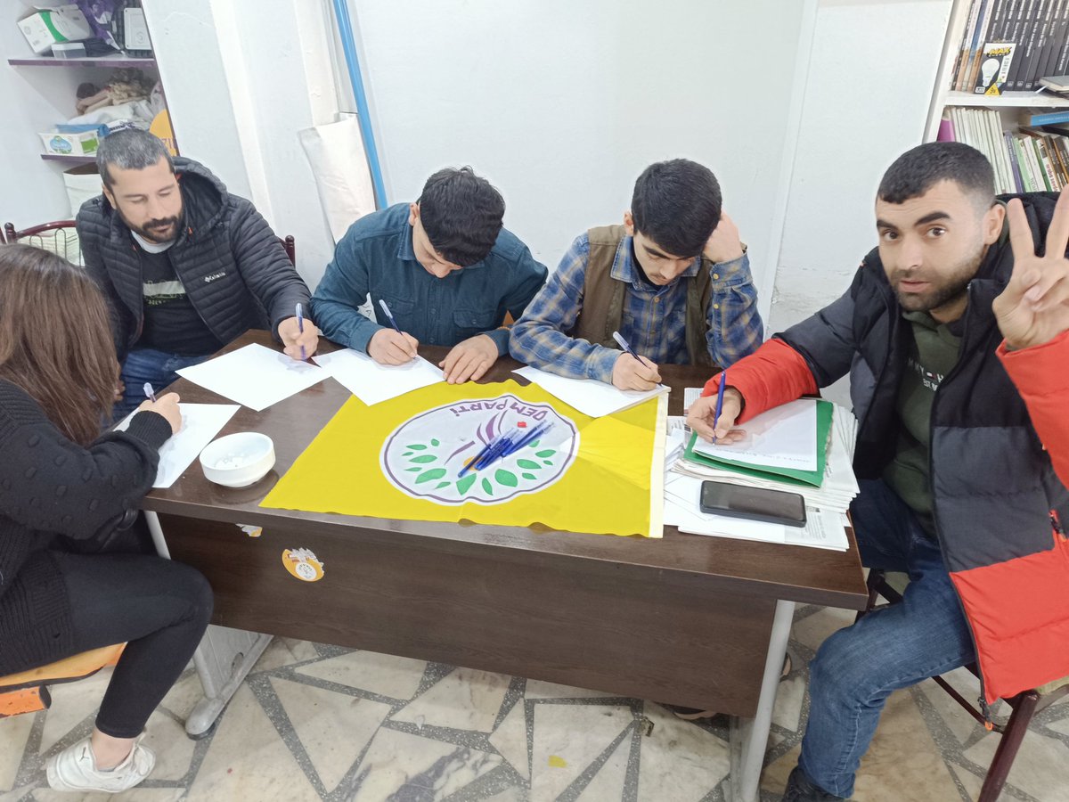 Sayın Abdullah Öcalan üzerindeki mutlak iletişimsizlik hali son bulmalıdır diyerek başlattığımız #İmralıya1000Mektup kampanyamızın sonuna gedik ve mektupları İmralı Ada Hapisanesine gönderdik
