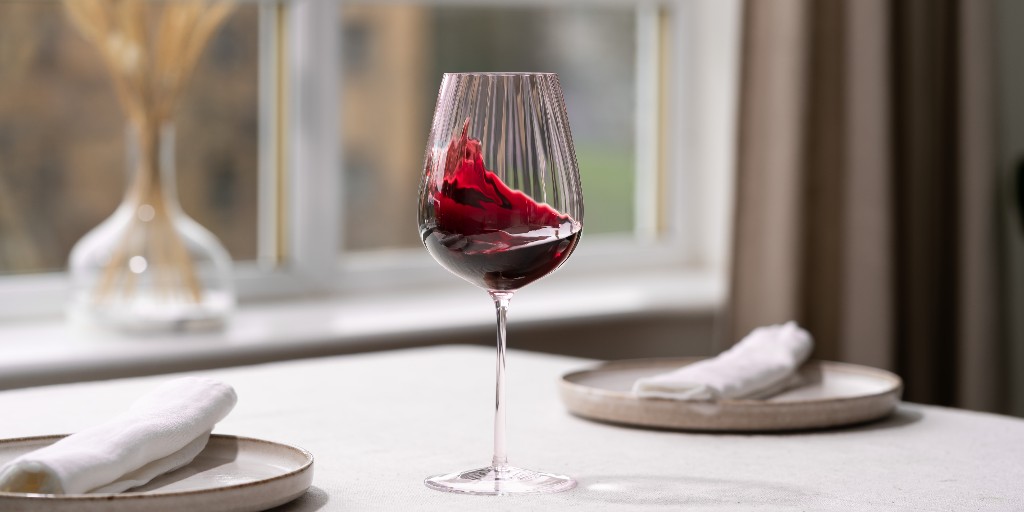 NudeGlass's tweet image. Wine time 🍷

Savour your favourite red wine in our Round Up Collection in our Dusty Rose colourway.

📸: thewestmount

▪️ Round Up Collection by NUDE Design Team

#NUDEGlass #SimpleIsBeautiful