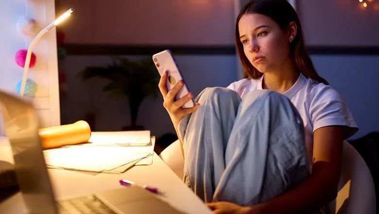 A new blog post, written by Dr Mariana Pinto da Costa explores the isolation phenomenon known as Hikikomori, and how using social media and AI can help us better understand it. buff.ly/3T291KL #IoPPN #KingsIoPPN