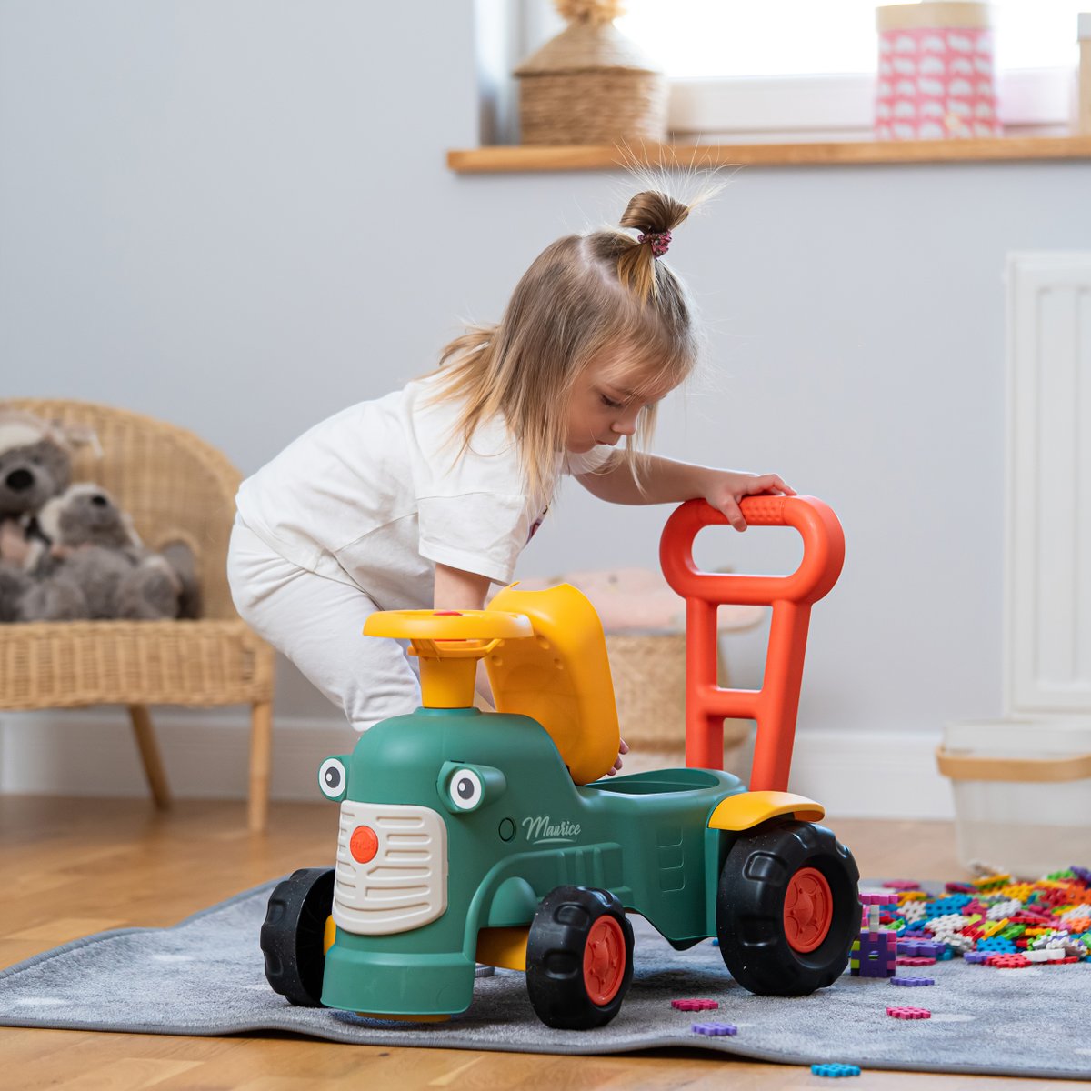 Meet Maurice 😍 The sustainable vintage tractor is packed full of fun and made from 90% recycled plastic! Get 25% off with code RIDE25 🚜