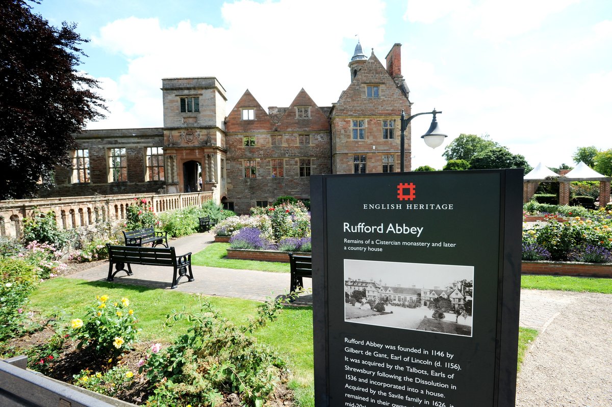 NewarkSherwood's tweet photo. 🌸 Take some time for yourself and enjoy a wander around the beautiful parkland of Rufford Abbey Country Park.

Perfect if you need some time outside, enjoying the fresh air! Walk around the beautiful lake and gardens, exploring the native woodlands.

➡️ https://t.co/F2lDu7L2yL https://t.co/RuM0XjTp3c