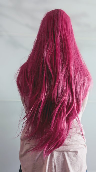 Gerade vom "Friseur" gekommen. Ein kleiner Vorgeschmack, von hinten. 😁  #pinkwig #manga https://t.co<a href="/tag/manga"class="tags"><span>#manga</span></a><a href="/tag/pinkwig"class="tags"><span>#pinkwig</span></a>